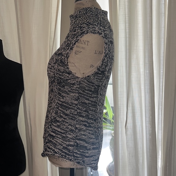 WHBM sleeveless knit sweater shirt women’s blouse top crochet navy & white XS - Picture 6 of 10